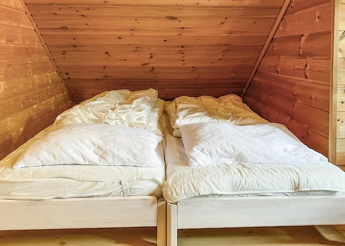 Ferienhaus Gorgeous In Leinoy With House Sea View Fosnavåg