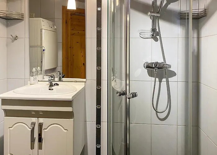 Ferienhaus Gorgeous In Leinoy With House Sea View Fosnavåg