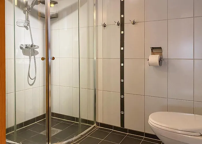 Ferienhaus Gorgeous In Leinoy With House Sea View